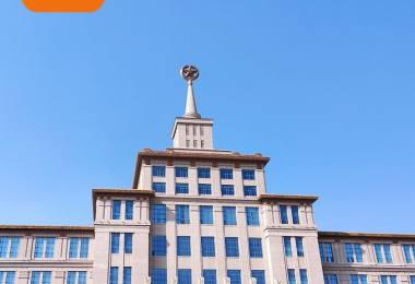 趣探军博，探索历史悠久的军事博物馆，感受战争背后的故事，激发对历史的热爱与敬畏